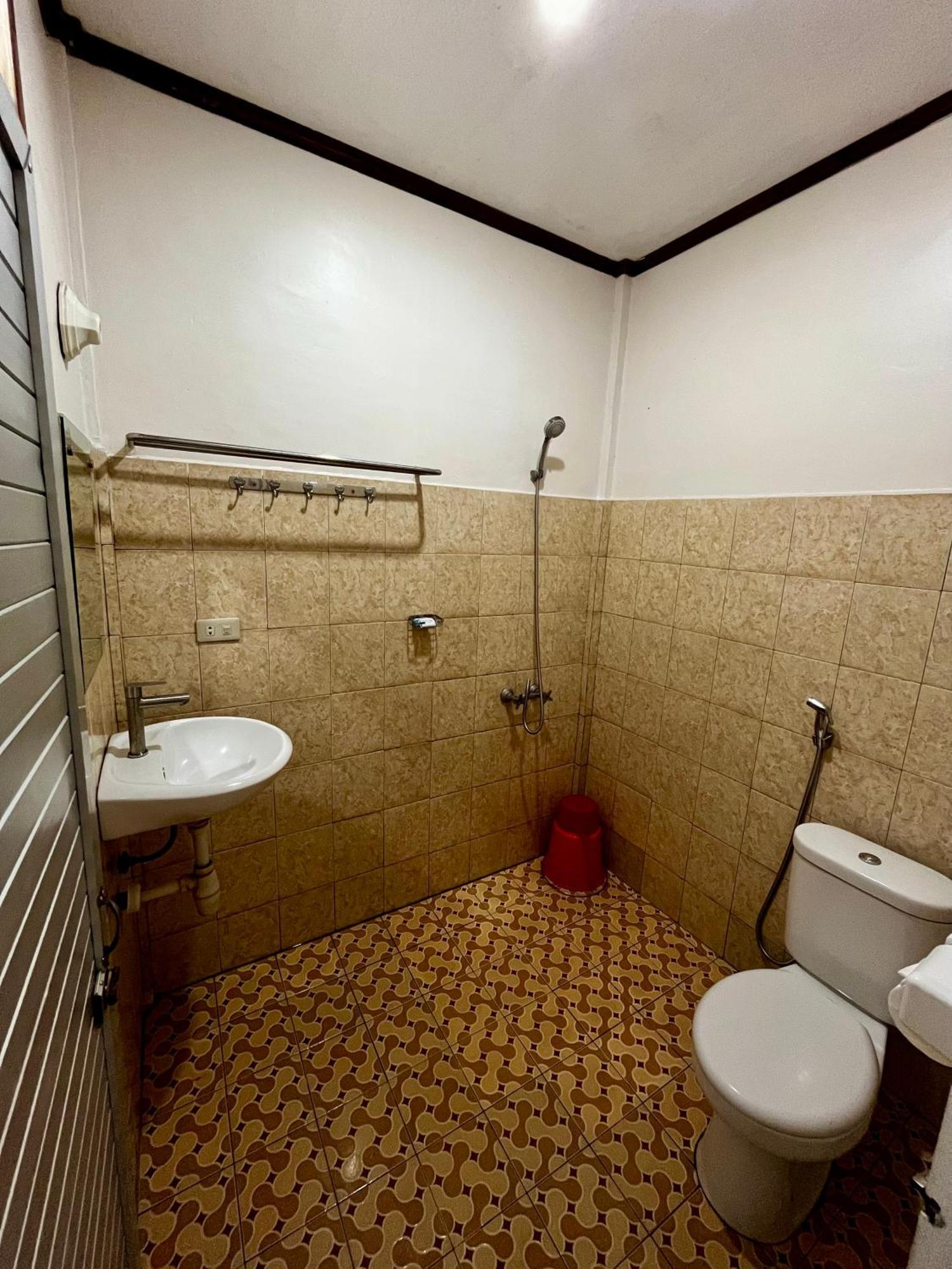 Gokhon Guest House Tuk Tuk Exterior photo
