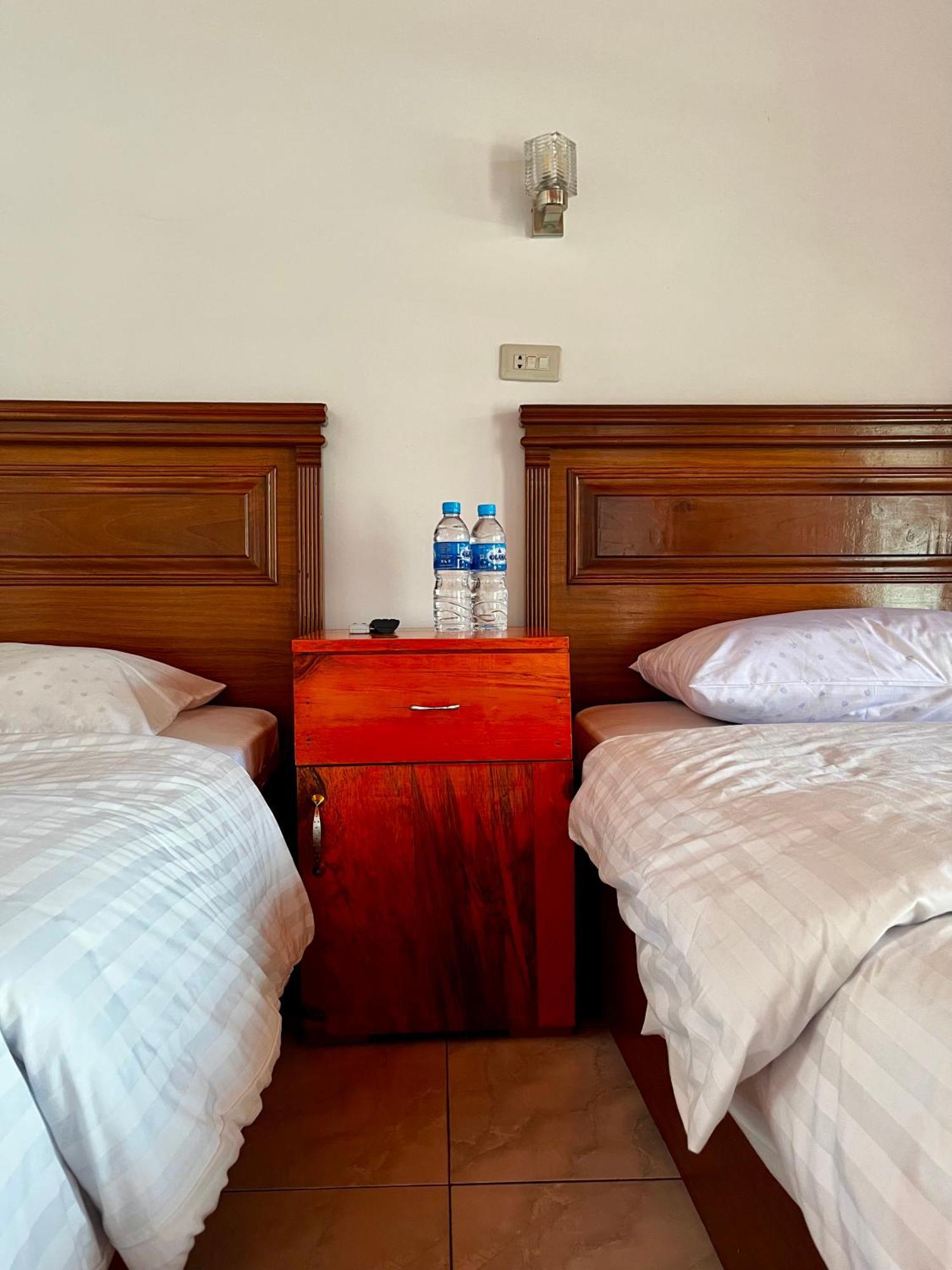 Gokhon Guest House Tuk Tuk Exterior photo